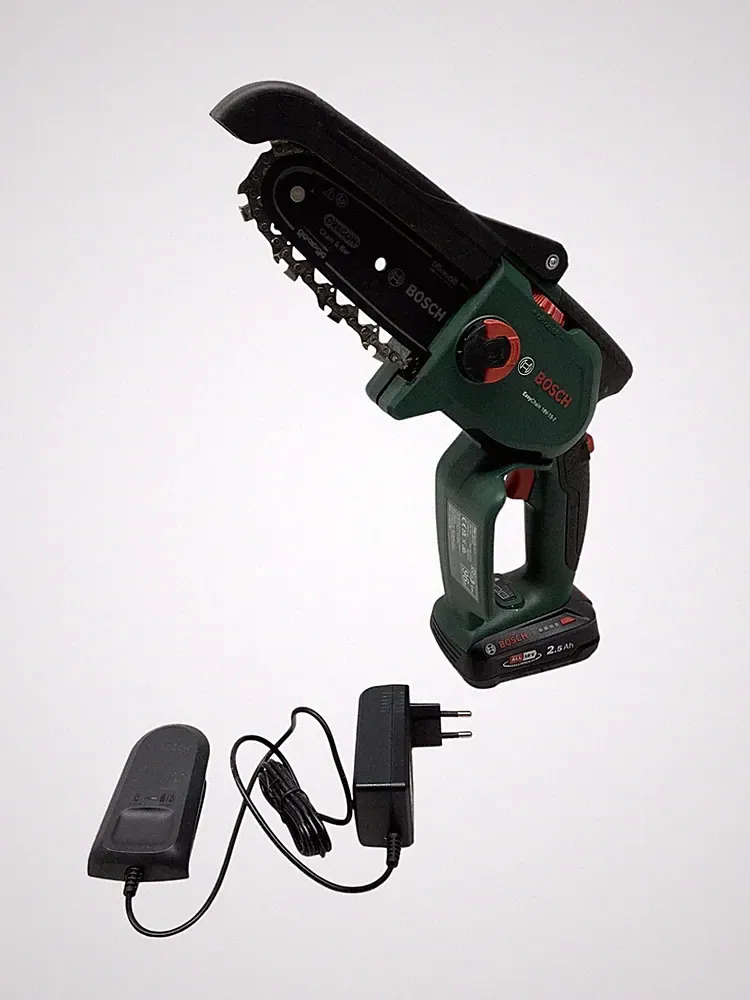 Bosch Akku-Kettensäge EasyChain 18V-15-7 15 cm