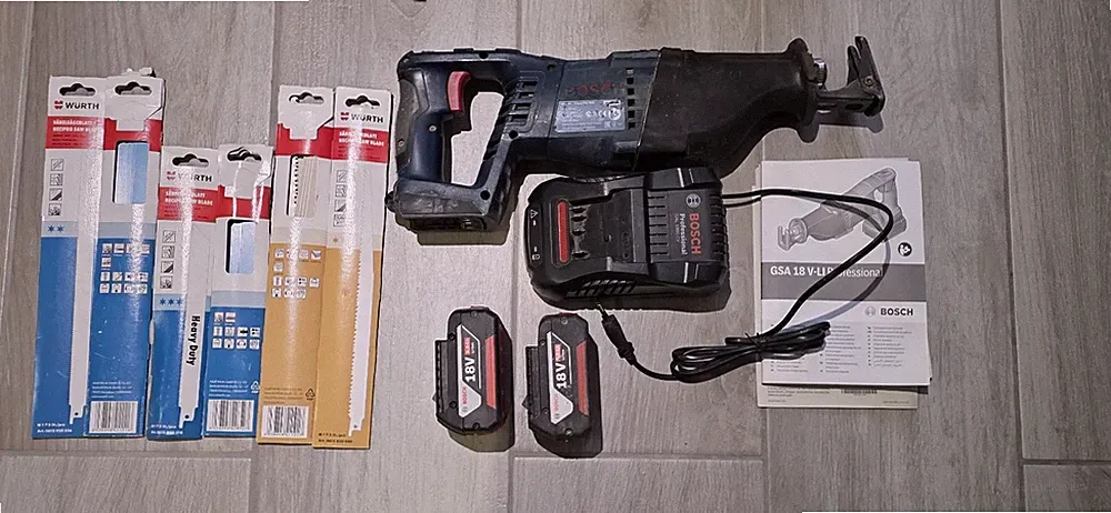Bosch Akku-Säbelsäge GSA 18V-LI Professional Set mit 2 x 18V Akkus und Extra!!!!