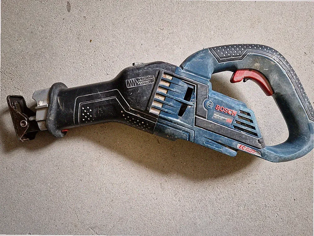 Bosch Professional GSA 18V-32 Akku-Säbelsäge