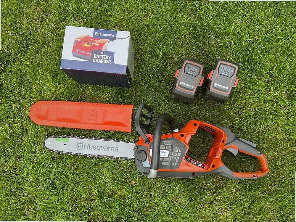 Husqvarna Akku Motorsäge 542iXP Kettensäge + 2 Akkus B330X + QC500